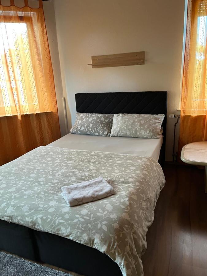 Pension Ruge Frankfurt am Main Bagian luar foto